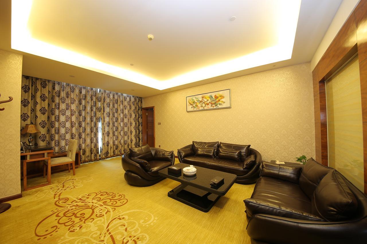 Oubon International Hotel Гуанджоу Екстериор снимка