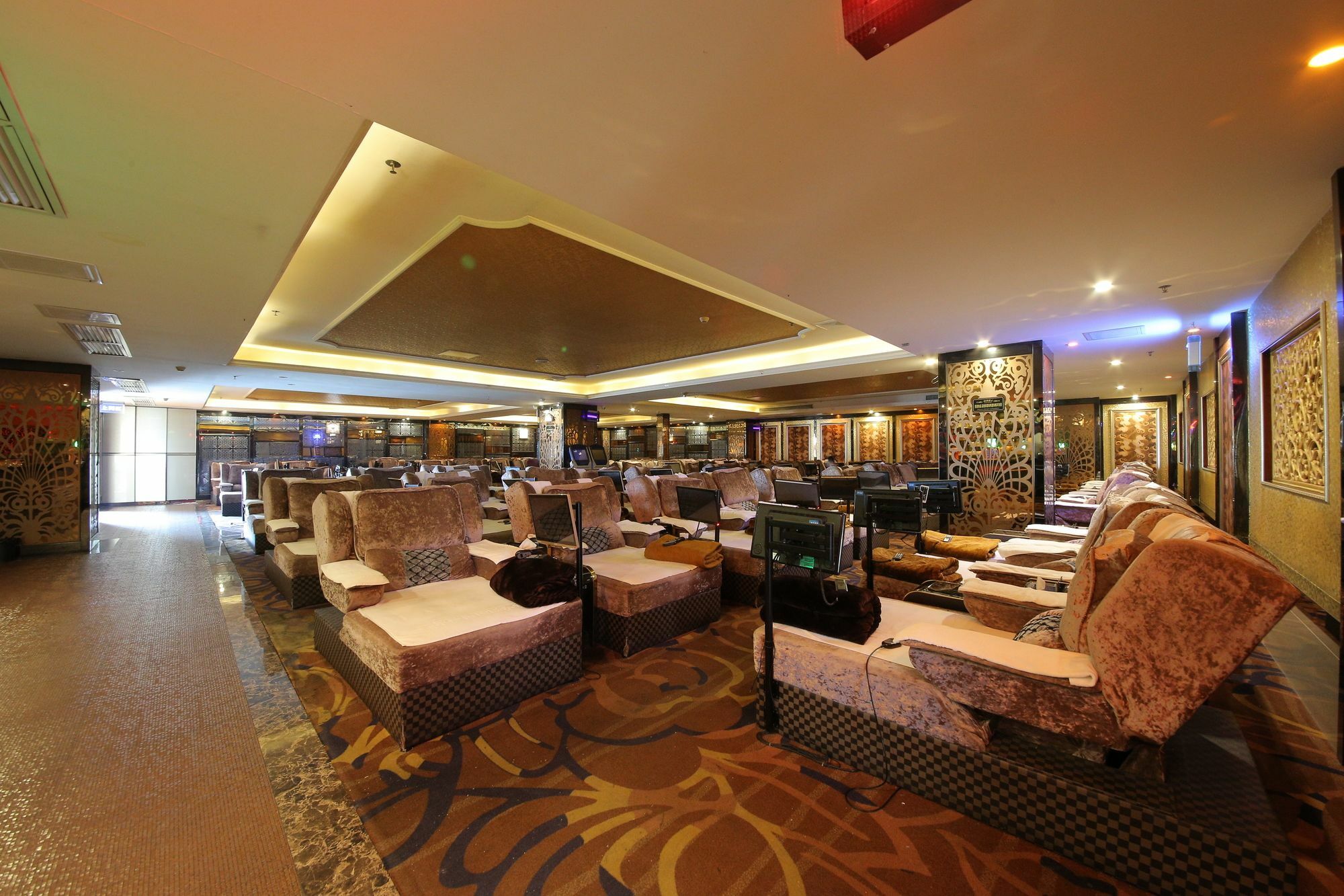Oubon International Hotel Гуанджоу Екстериор снимка